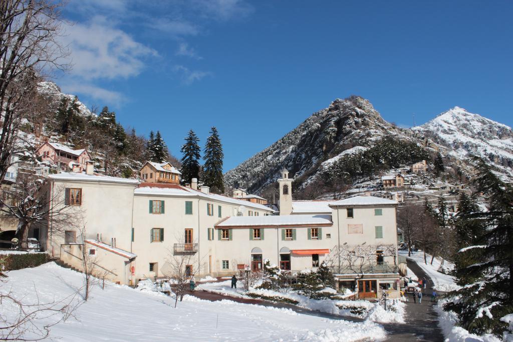 Le Prieure Hotell Saint-Dalmas-de-Tende Exteriör bild